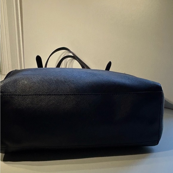 Tory Burch Robinson Leather Tote Bag in Navy Blue. Medium. Condition: very good - Picture 5 of 9